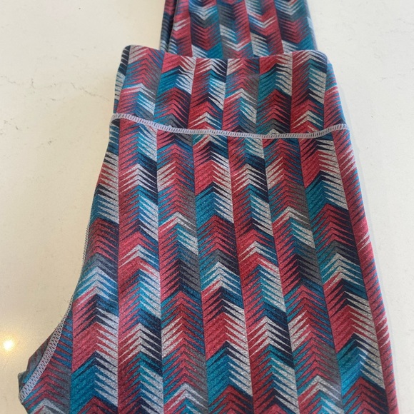 Fabletics Salar Powerhold Capris sz medium - Picture 9 of 11